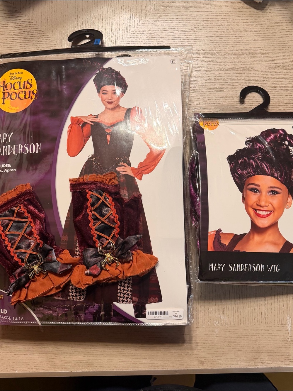 Mary Sanderson Child Costume plus wig and gloves